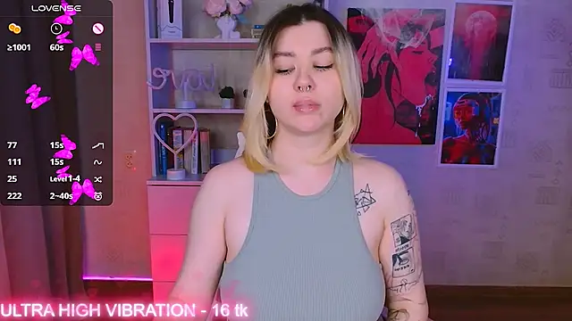 Snapshot of cutie_mili chatting on February 23, 2025, 7:11 am cutie mili online show from February 23, 2025, 7:11 am