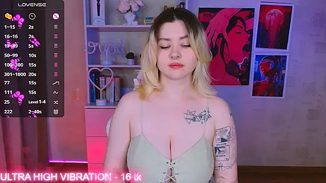 Snapshot of cutie_mili chatting on February 25, 2025, 7:09 am cutie mili online show from February 25, 2025, 7:09 am