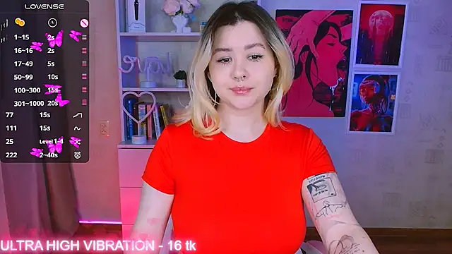 Snapshot of cutie_mili chatting on March 1, 2025, 4:04 am cutie mili online show from March 1, 2025, 4:04 am