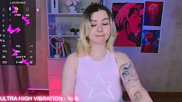 Snapshot of cutie_mili chatting on March 3, 2025, 10:17 am cutie mili online show from March 3, 2025, 10:17 am