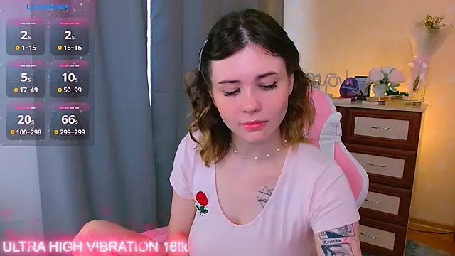 Snapshot of cutie_mili chatting on September 9, 2025, 7:08 am cutie mili online show from September 9, 2025, 7:08 am