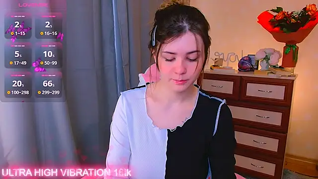 Snapshot of cutie_mili chatting on September 30, 2025, 7:02 am cutie mili online show from September 30, 2025, 7:02 am