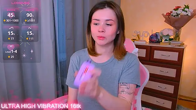 Snapshot of cutie_mili chatting on October 15, 2025, 8:36 am cutie mili online show from October 15, 2025, 8:36 am