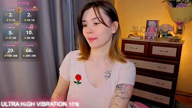 Snapshot of cutie_mili chatting on October 24, 2025, 8:22 am cutie mili online show from October 24, 2025, 8:22 am