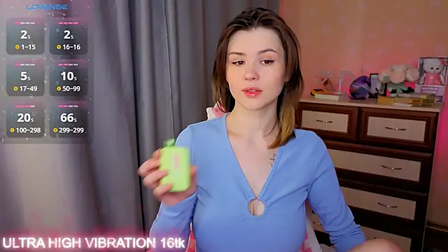 Snapshot of cutie_mili chatting on November 1, 2025, 8:16 am cutie mili online show from November 1, 2025, 8:16 am