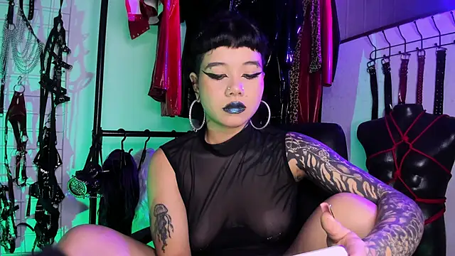 Snapshot of irregular_fetish_ chatting on September 20, 2025, 5:08 am irregular fetish online show from September 20, 2025, 5:08 am