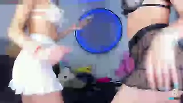 Snapshot of sweetkatty_ chatting on August 4, 2026, 12:58 am sweetkatty online show from August 4, 2026, 12:58 am
