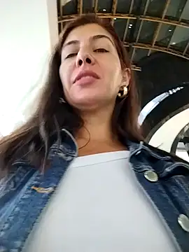 Snapshot of scarlett_moore chatting on February 2, 2025, 1:02 am scarlett moore online show from February 2, 2025, 1:02 am