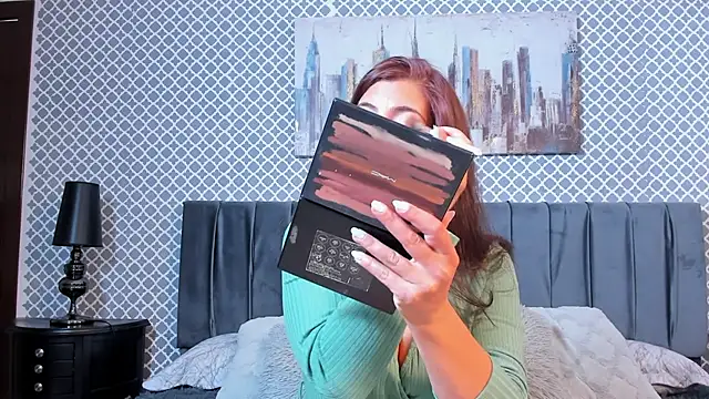 Snapshot of scarlett_moore chatting on February 7, 2025, 12:50 pm scarlett moore online show from February 7, 2025, 12:50 pm