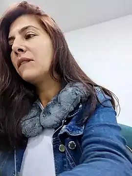 Snapshot of scarlett_moore chatting on February 13, 2025, 10:22 pm scarlett moore online show from February 13, 2025, 10:22 pm