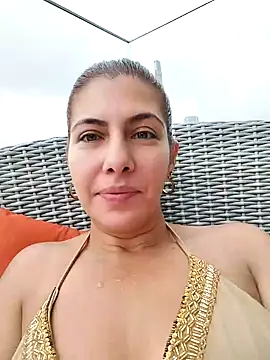 Snapshot of scarlett_moore chatting on February 15, 2025, 4:56 pm scarlett moore online show from February 15, 2025, 4:56 pm