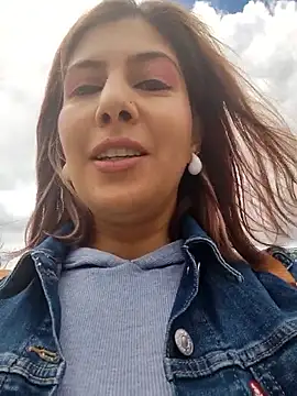 Snapshot of scarlett_moore chatting on October 9, 2025, 3:43 pm scarlett moore online show from October 9, 2025, 3:43 pm