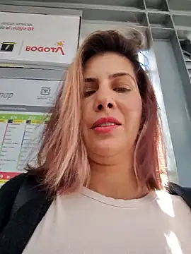 Snapshot of scarlett_moore chatting on October 24, 2025, 2:46 pm scarlett moore online show from October 24, 2025, 2:46 pm