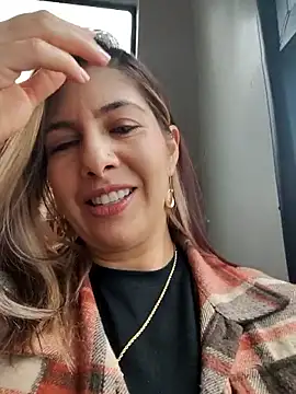 Snapshot of scarlett_moore chatting on March 7, 2026, 3:42 pm scarlett moore online show from March 7, 2026, 3:42 pm