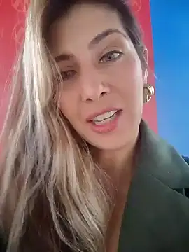scarlett moore online show from May 4, 2026, 3:41 pm