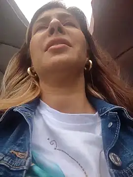 scarlett moore online show from May 25, 2026, 3:51 pm