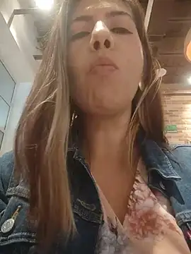 scarlett moore online show from June 14, 2026, 3:47 pm