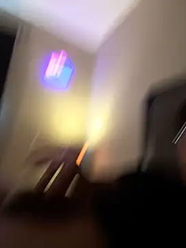 Skinnyywithbigdick online show from March 9, 2025, 6:32 pm