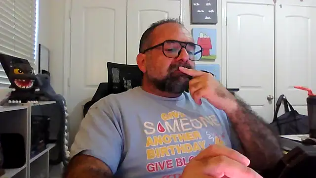 Snapshot of chainjulious chatting on October 15, 2025, 4:07 pm chainjulious online show from October 15, 2025, 4:07 pm