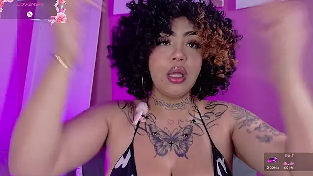 foxxy-lov3 online show from April 28, 2026, 1:27 pm