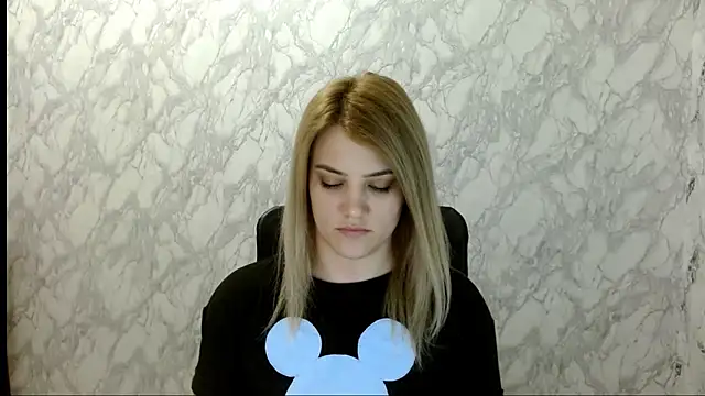 Snapshot of nika_gold1 chatting on February 10, 2026, 5:06 pm nika gold1 online show from February 10, 2026, 5:06 pm