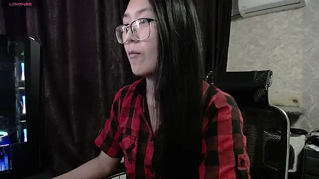 Snapshot of Brightssmiles chatting on February 11, 2025, 6:51 am Brightssmiles online show from February 11, 2025, 6:51 am