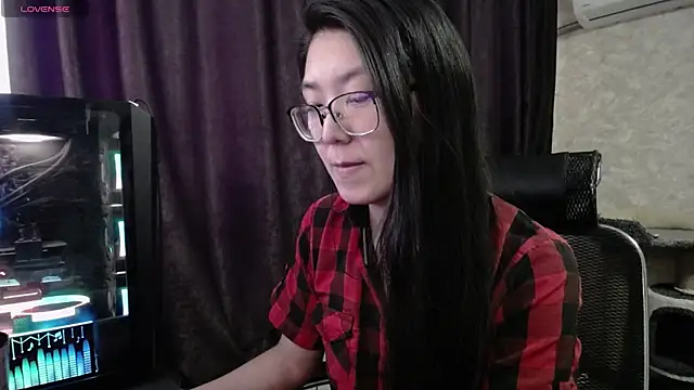 Snapshot of Brightssmiles chatting on February 11, 2025, 9:53 am Brightssmiles online show from February 11, 2025, 9:53 am