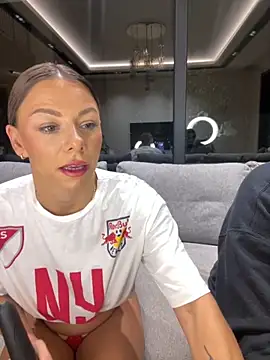 Snapshot of SexOnMyLvL chatting on October 3, 2025, 8:17 pm SexOnMyLvL online show from October 3, 2025, 8:17 pm