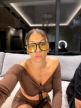 Snapshot of SexOnMyLvL chatting on October 16, 2025, 8:32 pm SexOnMyLvL online show from October 16, 2025, 8:32 pm