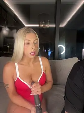 SexOnMyLvL online show from May 5, 2026, 8:17 pm