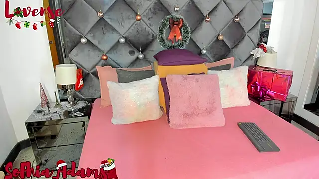 sofhiaa adaams online show from December 17, 2024, 6:20 pm