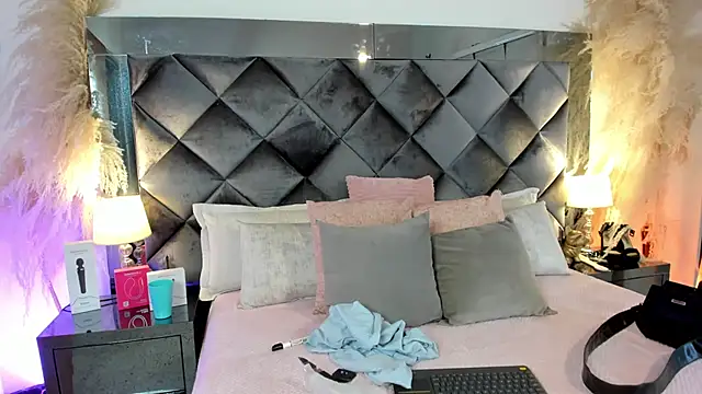 Snapshot of sofhiaa_adaams chatting on September 23, 2025, 11:08 pm sofhiaa adaams online show from September 23, 2025, 11:08 pm