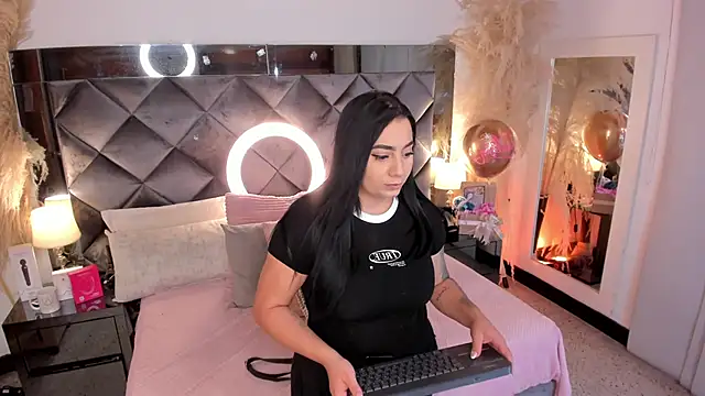 Snapshot of sofhiaa_adaams chatting on October 6, 2025, 11:13 pm sofhiaa adaams online show from October 6, 2025, 11:13 pm