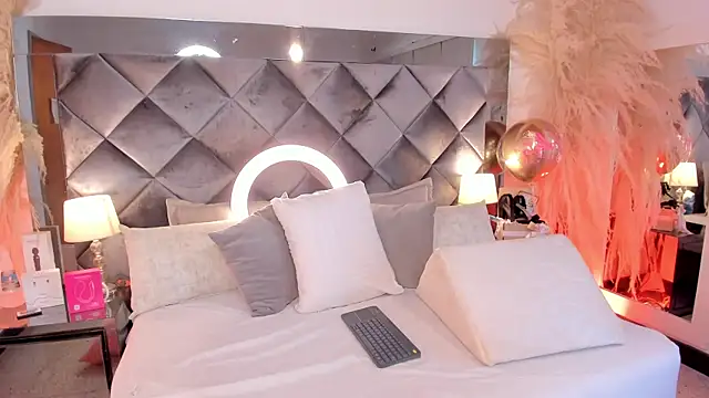 Snapshot of sofhiaa_adaams chatting on October 12, 2025, 4:39 pm sofhiaa adaams online show from October 12, 2025, 4:39 pm