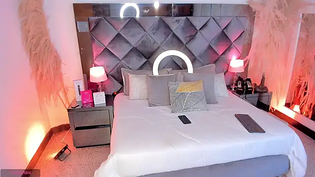 Snapshot of sofhiaa_adaams chatting on October 14, 2025, 9:48 pm sofhiaa adaams online show from October 14, 2025, 9:48 pm