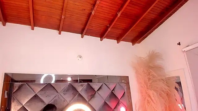 Snapshot of sofhiaa_adaams chatting on October 15, 2025, 10:10 pm sofhiaa adaams online show from October 15, 2025, 10:10 pm