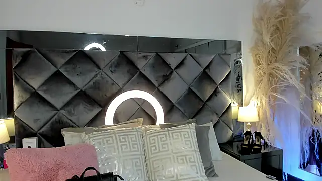 Snapshot of sofhiaa_adaams chatting on October 18, 2025, 10:10 pm sofhiaa adaams online show from October 18, 2025, 10:10 pm