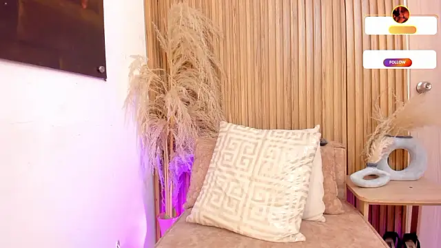 sofhiaa adaams online show from February 19, 2026, 10:50 pm