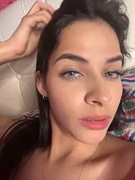 violetta-brown1 online show from November 13, 2025, 4:55 am