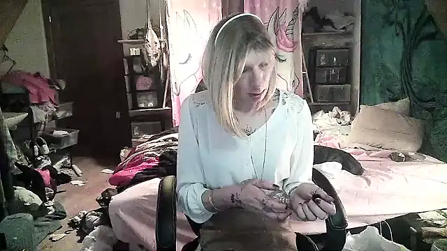 Ombeline1 online show from January 21, 2025, 5:16 am