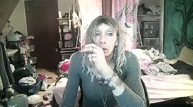 Ombeline1 online show from January 22, 2025, 2:56 pm