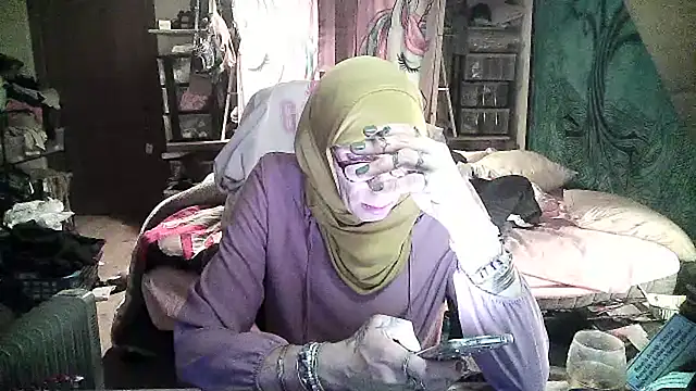 Ombeline1 online show from January 25, 2025, 6:24 pm