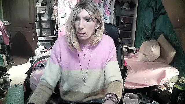 Ombeline1 online show from February 2, 2025, 4:22 pm