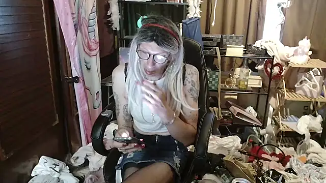 Ombeline1 online show from September 13, 2025, 5:29 am