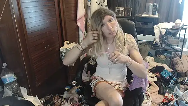 Ombeline1 online show from June 20, 2026, 7:11 am