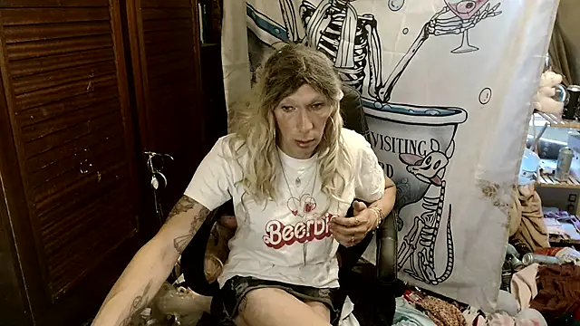 Ombeline1 online show from July 26, 2026, 5:42 pm