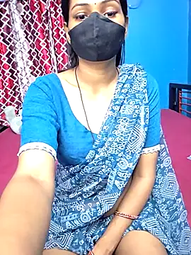 Snapshot of Triha_18 chatting on April 24, 2026, 12:18 pm Triha 18 online show from April 24, 2026, 12:18 pm