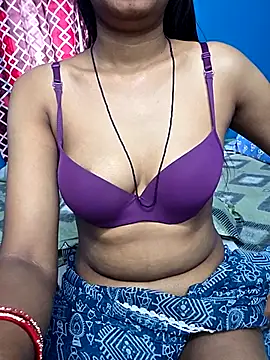 Snapshot of Triha_18 chatting on May 2, 2026, 6:29 am Triha 18 online show from May 2, 2026, 6:29 am