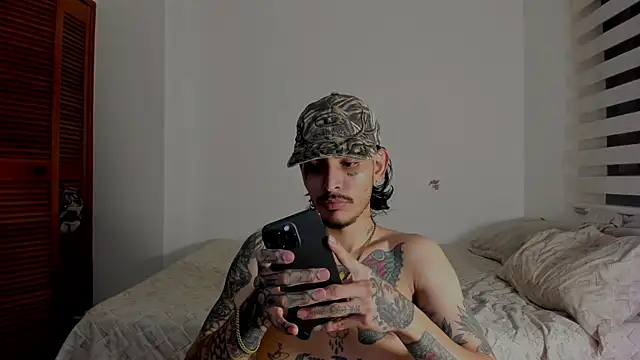 Snapshot of carti02 chatting on February 21, 2025, 10:39 am carti02 online show from February 21, 2025, 10:39 am