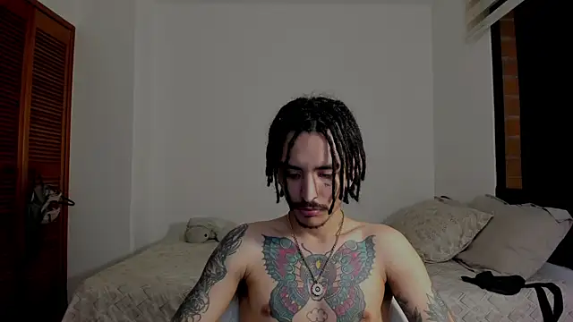 Snapshot of carti02 chatting on March 1, 2025, 5:52 am carti02 online show from March 1, 2025, 5:52 am